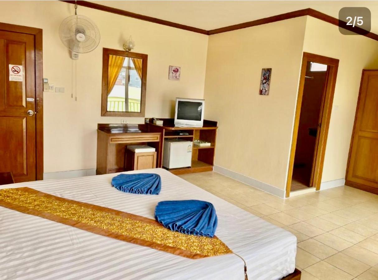 Innarm House Patong Bagian luar foto