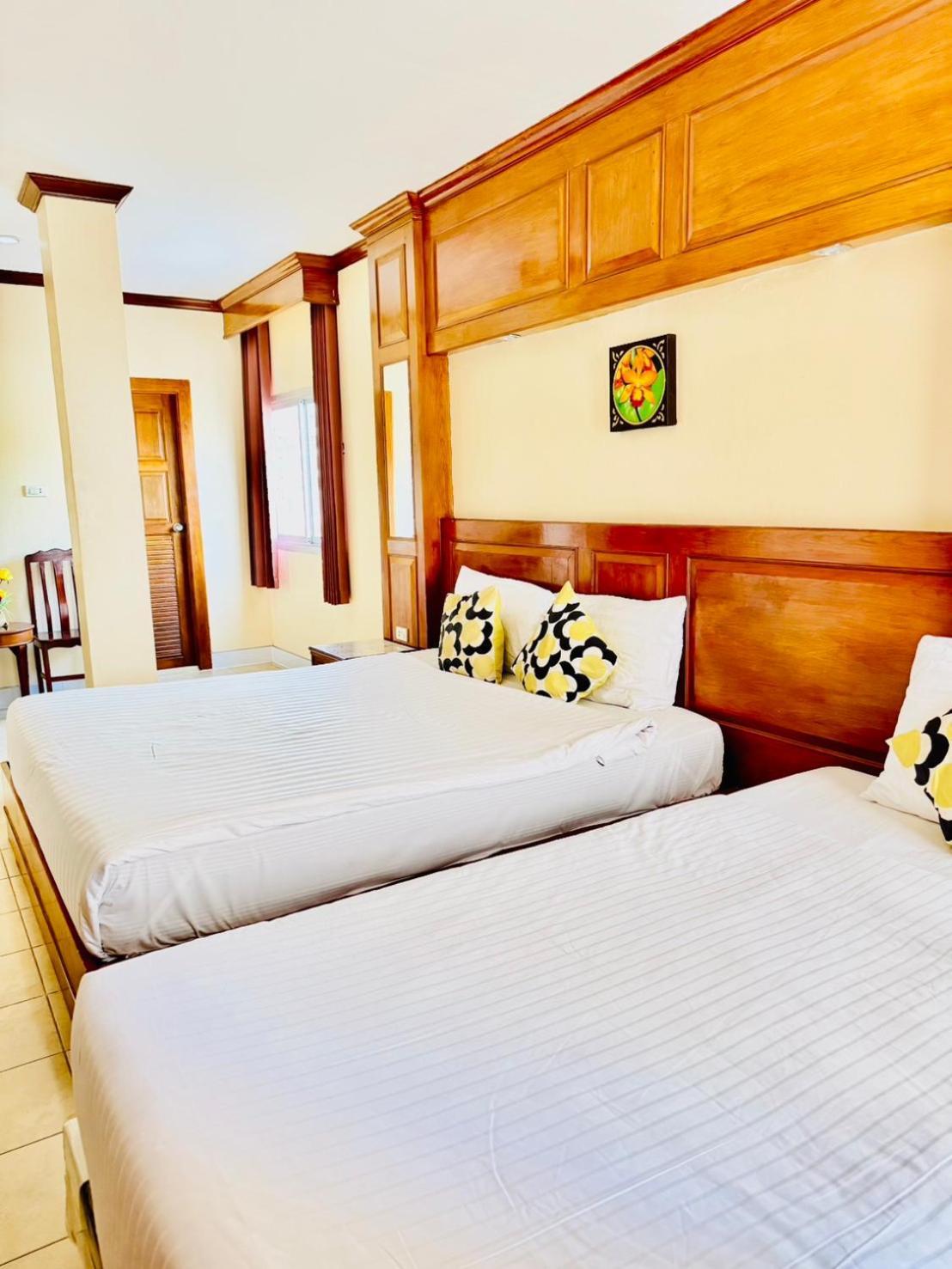 Innarm House Patong Bagian luar foto