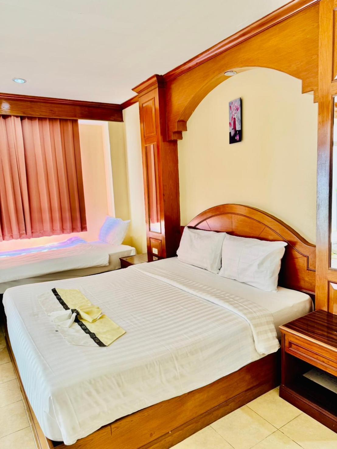 Innarm House Patong Bagian luar foto
